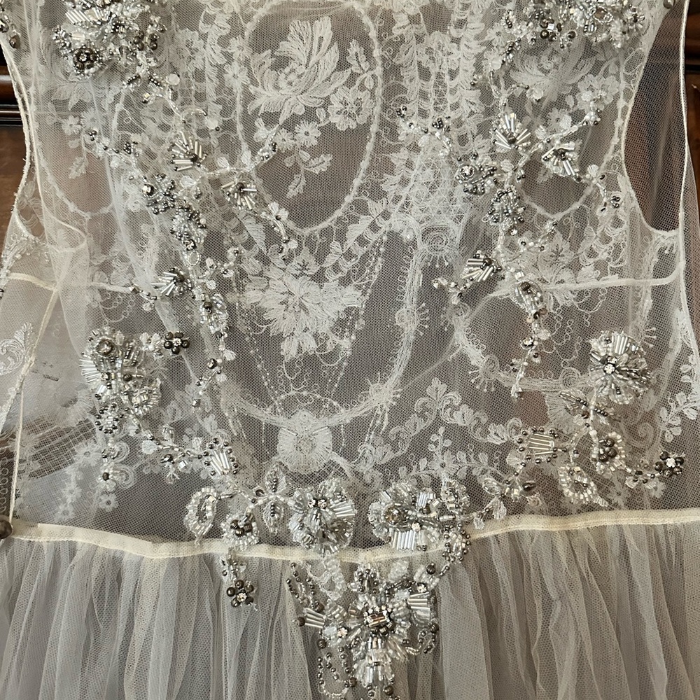 Stunning custom wedding gown or formal wear dress - Picture 5 of 9